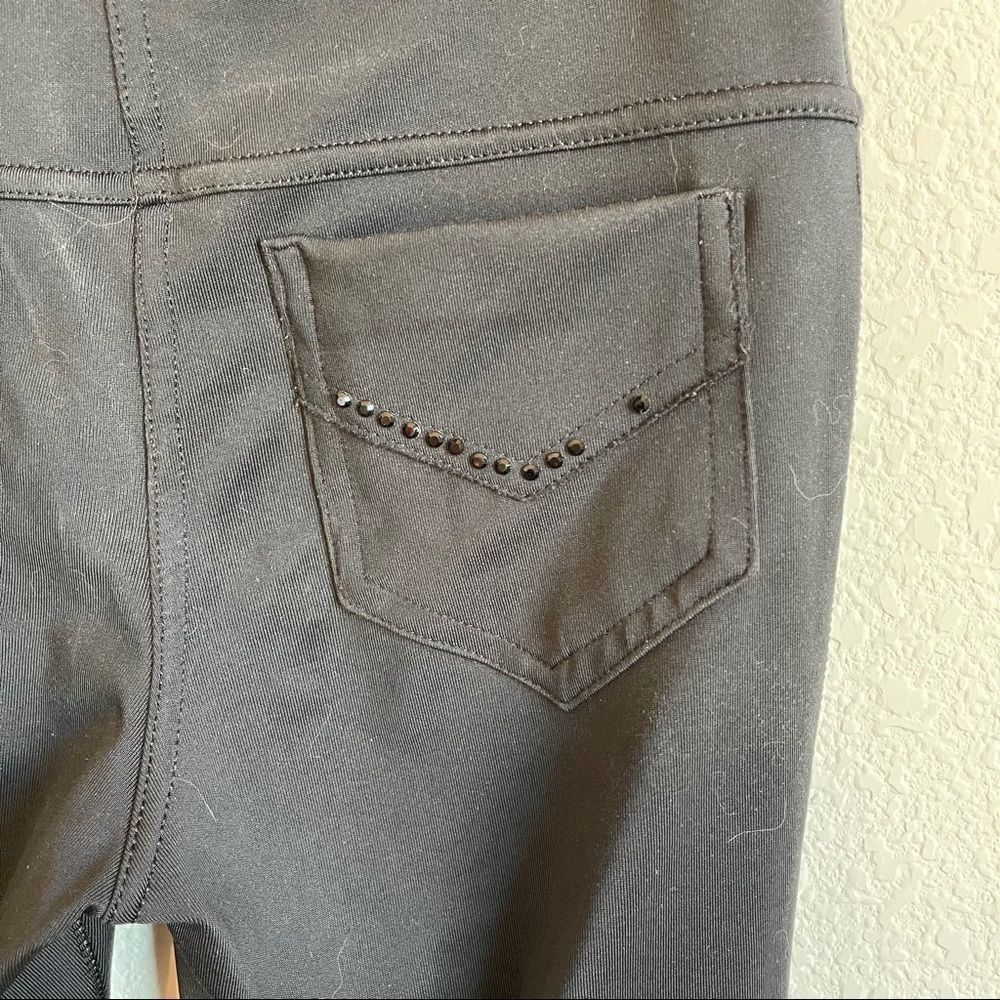 ‎Girl's Black Leggings with Rhinestone Pocket - Picture 3 of 8